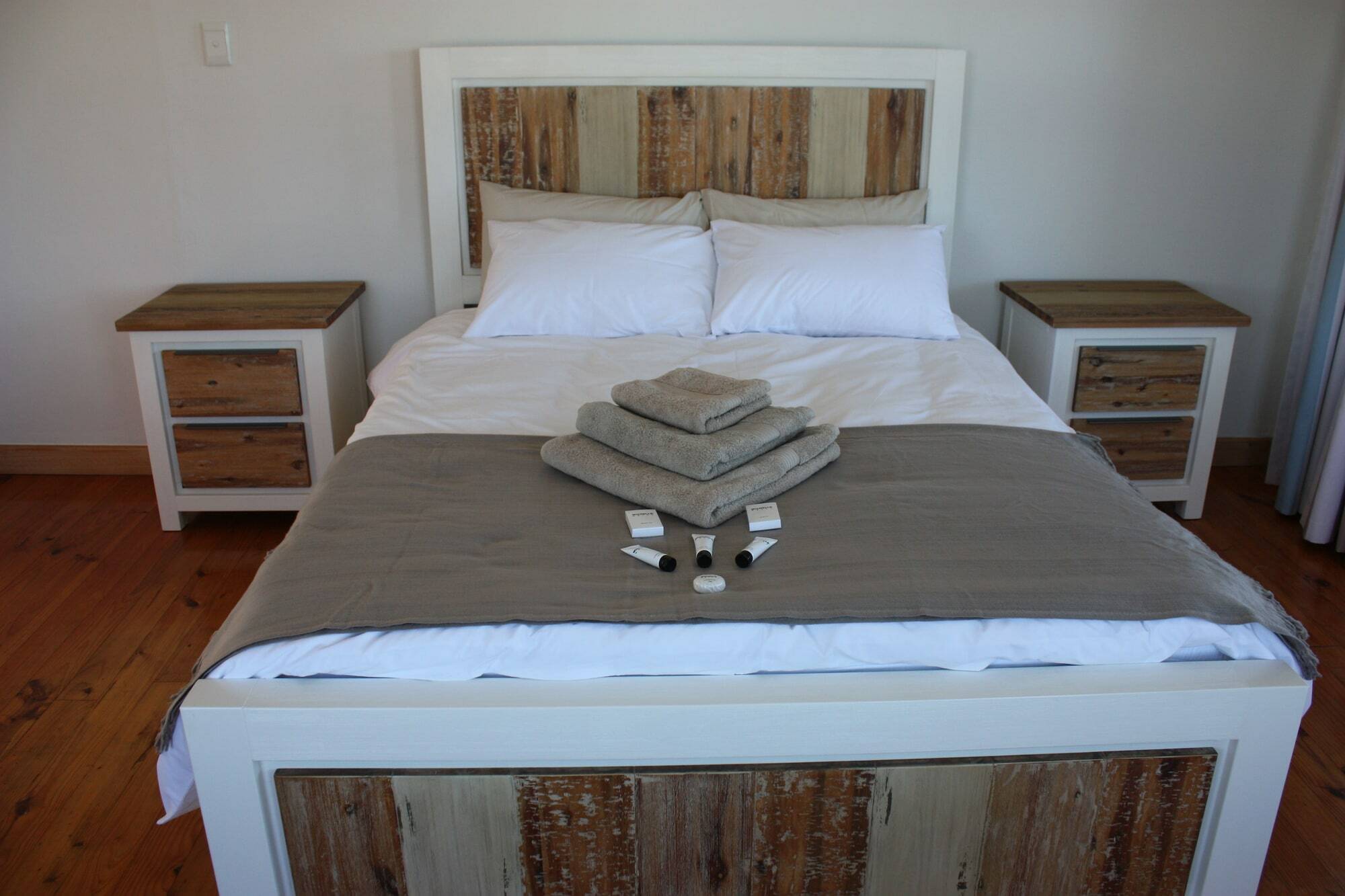 The Noble Ant Hotel George Luaran gambar